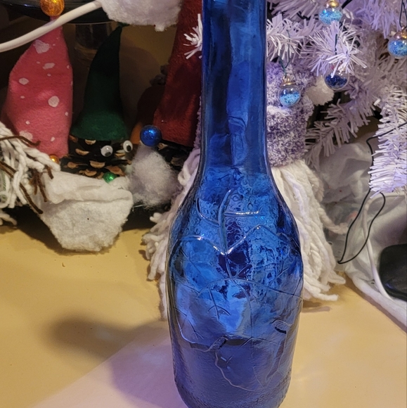Cobalt Blue Vintage wine bottle with grapes - Picture 5 of 7